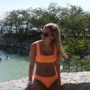 Meet your Posher, Carly